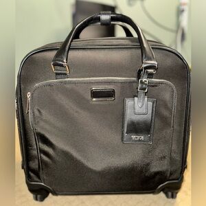 EXCELLENT Tumi Santos Compact Carry-On Black Briefcase Luggage Black